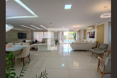 Sala de casa de condomínio à venda com 5 quartos, 600m² em Barra da Tijuca, Rio de Janeiro