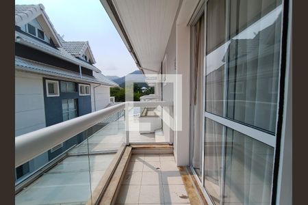 Casa de condomínio à venda com 600m², 5 quartos e 2 vagasSacada da Suíte 3