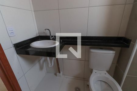 Apartamento à venda com 56m², 2 quartos e 1 vaga Apartamento à venda com 56m², 2 quartos e 1 vagaBanheiro