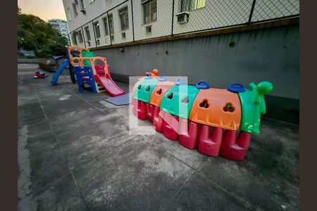 Apartamento à venda com 97m², 3 quartos e 1 vagaÁrea comum - Playground