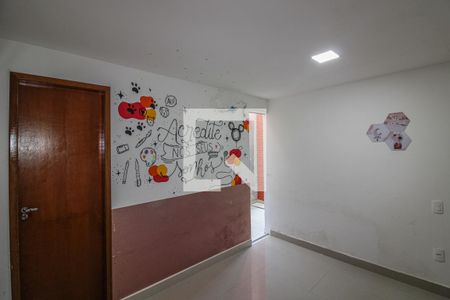 Casa de condomínio à venda com 150m², 3 quartos e 2 vagasSuíte 2