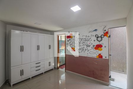 Casa de condomínio à venda com 150m², 3 quartos e 2 vagasSuíte 2