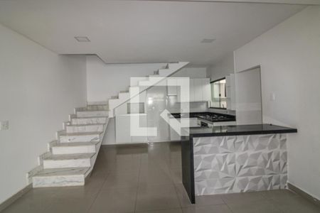 Sala de casa de condomínio à venda com 3 quartos, 150m² em Vargem Grande, Rio de Janeiro