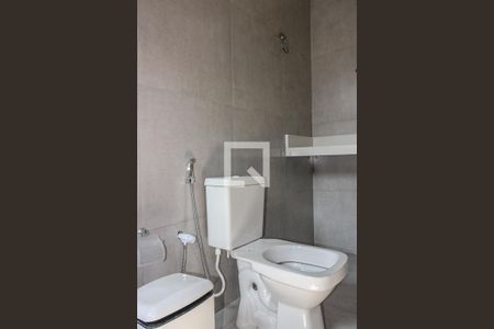 Casa de condomínio à venda com 150m², 3 quartos e 2 vagasSuíte 2 - Banheiro