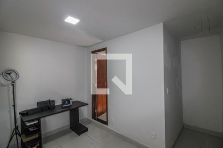 Casa de condomínio à venda com 150m², 3 quartos e 2 vagasSuíte 3