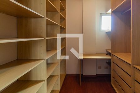 Apartamento à venda com 108m², 3 quartos e 2 vagasCloset
