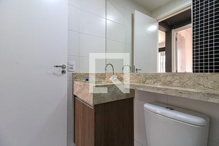 Banheiro Social de apartamento para alugar com 2 quartos, 33m² em Parque Fongaro, São Paulo