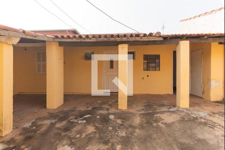 Casa à venda com 100m², 2 quartos e 2 vagas Casa à venda com 100m², 2 quartos e 2 vagasEdícula