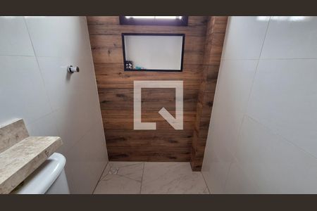 Casa de condomínio para alugar com 70m², 2 quartos e 1 vaga Casa de condomínio para alugar com 70m², 2 quartos e 1 vagaBanheiro social