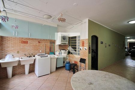 Casa à venda com 297m², 4 quartos e 5 vagasÁrea de Serviço