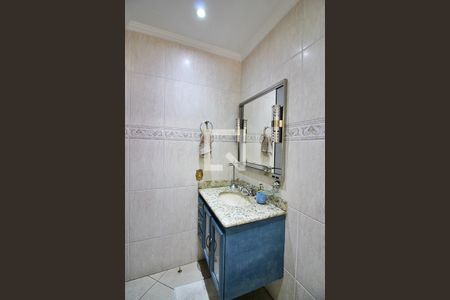 Casa à venda com 297m², 4 quartos e 5 vagasBanheiro de serviço