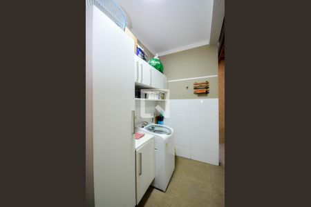 Casa à venda com 130m², 3 quartos e 2 vagas Casa à venda com 130m², 3 quartos e 2 vagasÁrea de Serviço