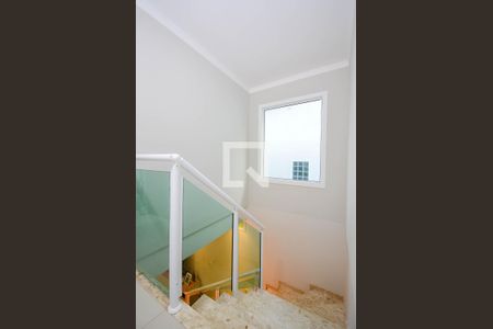 Casa à venda com 130m², 3 quartos e 2 vagas Casa à venda com 130m², 3 quartos e 2 vagasEscada Quartos/Sala