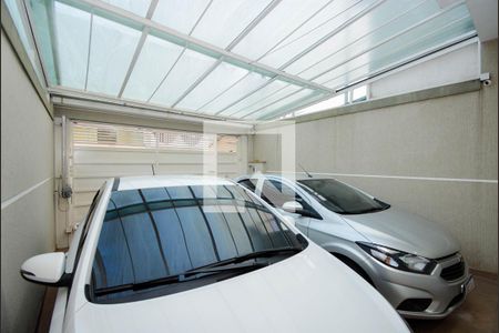 Casa à venda com 130m², 3 quartos e 2 vagas Casa à venda com 130m², 3 quartos e 2 vagasGaragem