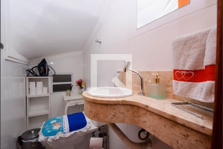 Casa à venda com 130m², 3 quartos e 2 vagas Casa à venda com 130m², 3 quartos e 2 vagasLavabo