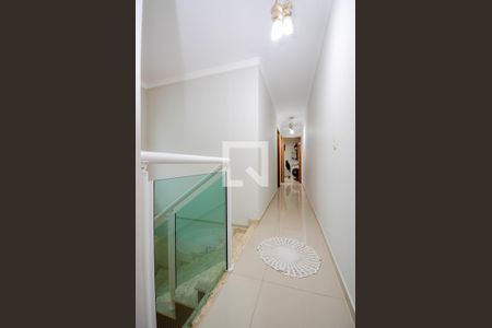 Casa à venda com 130m², 3 quartos e 2 vagas Casa à venda com 130m², 3 quartos e 2 vagasCorredor dos Dormitórios