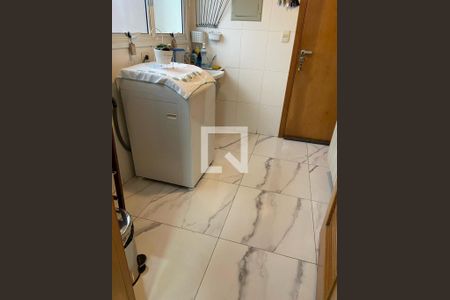 Apartamento à venda com 153m², 3 quartos e 3 vagas Apartamento à venda com 153m², 3 quartos e 3 vagasLavanderia