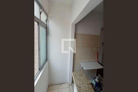 Apartamento para alugar com 90m², 3 quartos e 1 vagaÁrea de Serviço