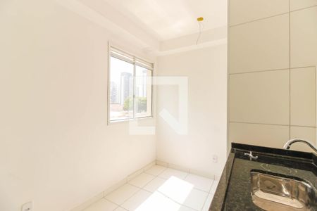 Apartamento à venda com 56m², 2 quartos e 1 vaga Apartamento à venda com 56m², 2 quartos e 1 vagaCozinha e Área de Serviço