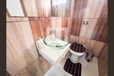 Casa à venda com 150m², 2 quartos e 1 vaga Casa à venda com 150m², 2 quartos e 1 vagaLavabo