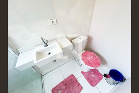 Casa à venda com 150m², 2 quartos e 1 vaga Casa à venda com 150m², 2 quartos e 1 vagaBanheiro da Suíte 1