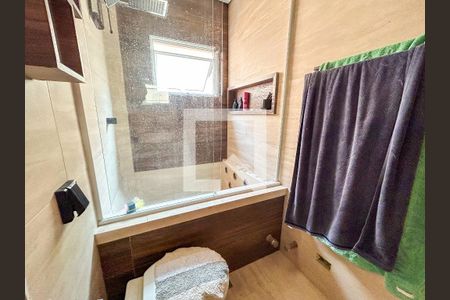 Casa à venda com 150m², 2 quartos e 1 vaga Casa à venda com 150m², 2 quartos e 1 vagaBanheiro da Suíte 2