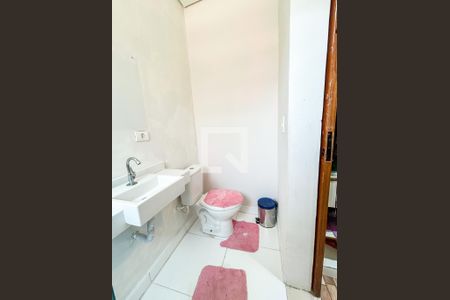 Casa à venda com 150m², 2 quartos e 1 vaga Casa à venda com 150m², 2 quartos e 1 vagaBanheiro da Suíte 1