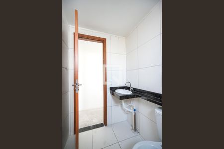 Apartamento à venda com 51m², 2 quartos e 1 vaga Apartamento à venda com 51m², 2 quartos e 1 vagaBanheiro
