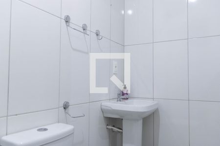Banheiro de kitnet/studio para alugar com 1 quarto, 20m² em Bonfim, Belo Horizonte