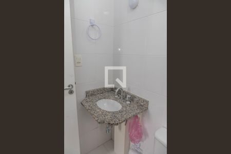 Apartamento à venda com 61m², 3 quartos e 1 vaga Apartamento à venda com 61m², 3 quartos e 1 vagaBanheiro da suíte