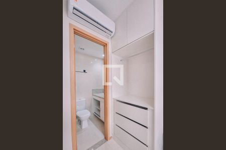 Apartamento para alugar com 25m², 1 quarto e 1 vaga Apartamento para alugar com 25m², 1 quarto e 1 vagaCloset