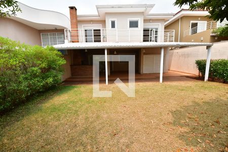 Casa de condomínio à venda com 253m², 4 quartos e 4 vagasQuintal / Jardim