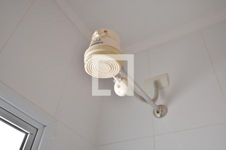 Casa de condomínio à venda com 253m², 4 quartos e 4 vagasBanheiro de serviço