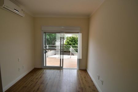 Casa de condomínio à venda com 253m², 4 quartos e 4 vagasQuarto 3 - Suíte