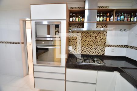 Casa de condomínio à venda com 253m², 4 quartos e 4 vagasCozinha