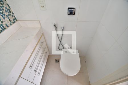 Casa de condomínio à venda com 253m², 4 quartos e 4 vagasBanheiro 3