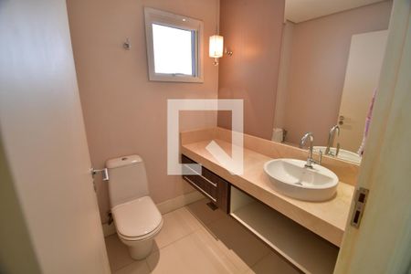Casa de condomínio à venda com 253m², 4 quartos e 4 vagasLavabo