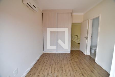 Quarto 1 - Suíte de casa de condomínio à venda com 4 quartos, 253m² em Vila Hollândia, Campinas