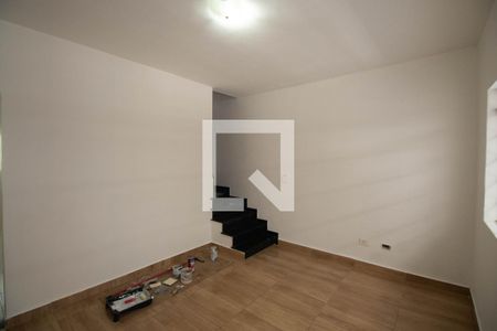 Casa para alugar com 2 quartos, 140m² em Vila Constança, São Paulo