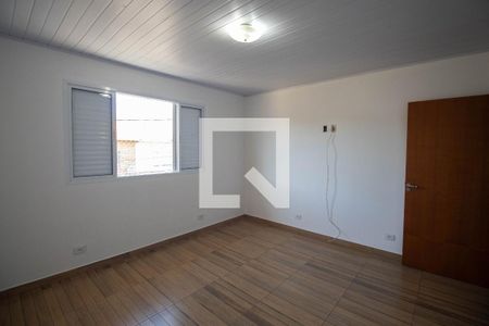 Quarto 1 de casa para alugar com 2 quartos, 140m² em Vila Constança, São Paulo