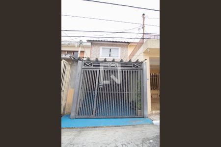 Casa à venda com 140m², 3 quartos e 1 vaga Casa à venda com 140m², 3 quartos e 1 vagaFachada