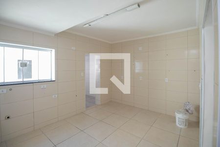 Cozinha  de casa para alugar com 2 quartos, 140m² em Vila Constança, São Paulo