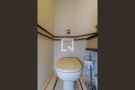 Apartamento à venda com 218m², 4 quartos e 3 vagas Apartamento à venda com 218m², 4 quartos e 3 vagasLavabo