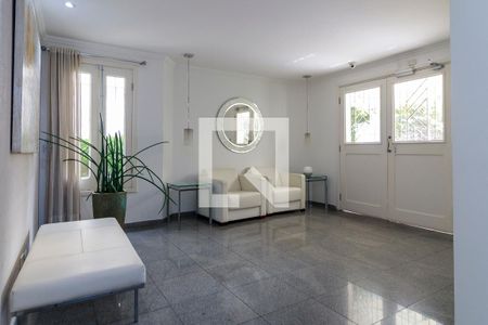 Apartamento à venda com 218m², 4 quartos e 3 vagas Apartamento à venda com 218m², 4 quartos e 3 vagasHall Social