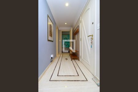 Apartamento à venda com 218m², 4 quartos e 3 vagas Apartamento à venda com 218m², 4 quartos e 3 vagasHall