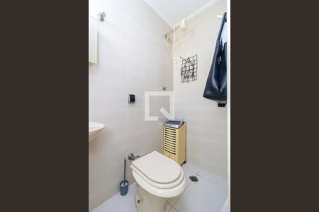 Apartamento à venda com 218m², 4 quartos e 3 vagas Apartamento à venda com 218m², 4 quartos e 3 vagasÁrea de Serviço - Banheiro