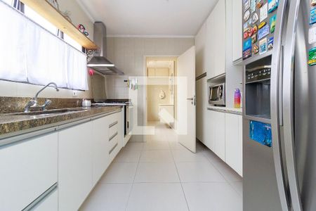 Apartamento à venda com 218m², 4 quartos e 3 vagas Apartamento à venda com 218m², 4 quartos e 3 vagasCozinha