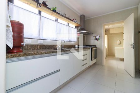 Apartamento à venda com 218m², 4 quartos e 3 vagas Apartamento à venda com 218m², 4 quartos e 3 vagasCozinha