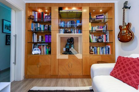 Apartamento à venda com 218m², 4 quartos e 3 vagas Apartamento à venda com 218m², 4 quartos e 3 vagasQuarto 4