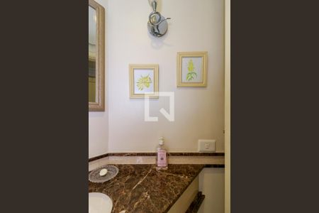 Apartamento à venda com 218m², 4 quartos e 3 vagas Apartamento à venda com 218m², 4 quartos e 3 vagasLavabo